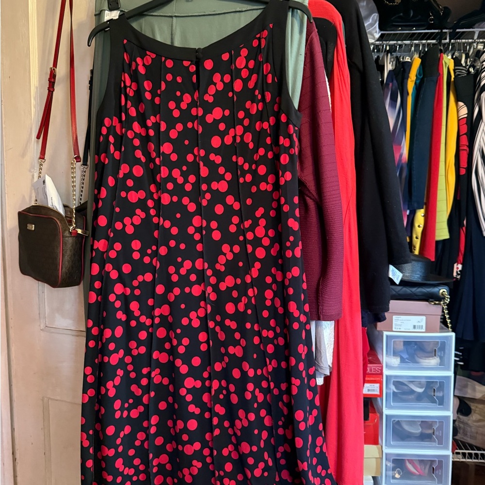 Stylish Black and Red Polka Dot Skirt